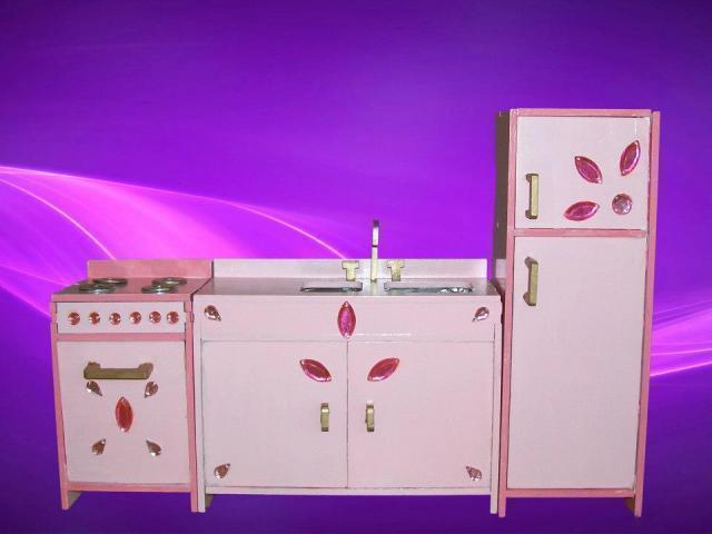 Imágenes de casa para muÃecas barbie transportable pintada y... en ... Roperos para barbie
